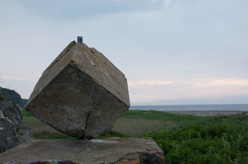 Памятник кубу 