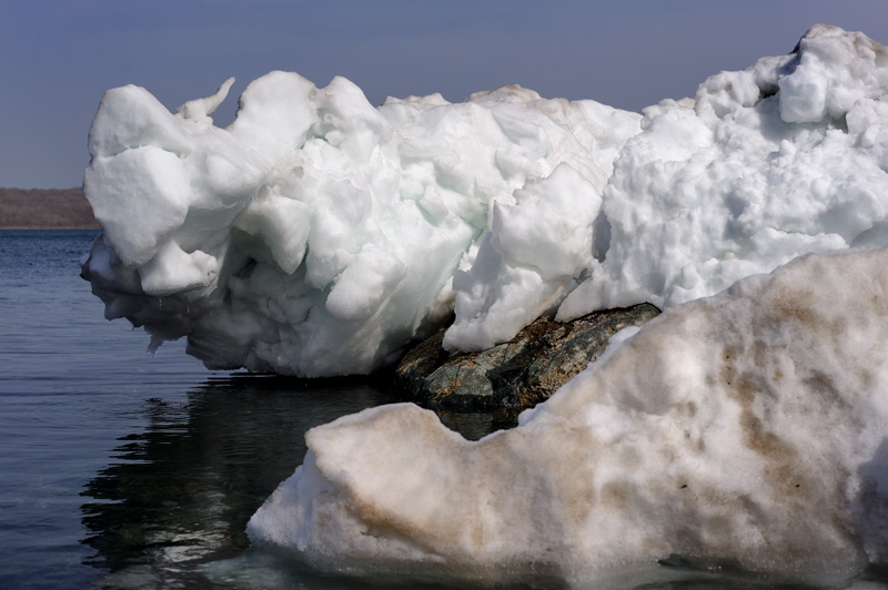 Тюленей сегодня тоже не видно, остались лишь их ледяные скульптуры.