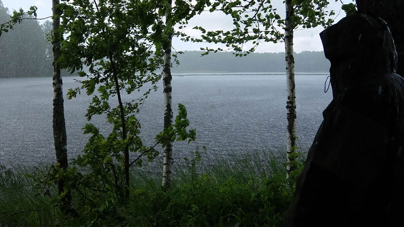 На следующий день. Всё, хорошая погода закончилась. Впереди нас ожидала череда дождей, постоянный ветер и промозглый дубак. Лето в самом разгаре… На следующий день. Всё, хорошая погода закончилась. Впереди нас ожидала череда дождей, постоянный ветер и промозглый дубак. Лето в самом разгаре…