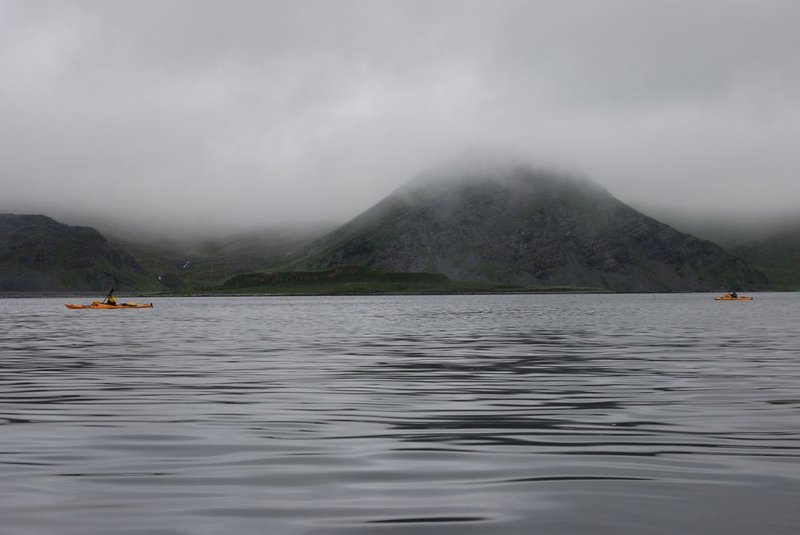 Начинаем пересекать залив Сарнесфьорд (Sarnesfjord). Виды вокруг просто сумасшедшие.&nbsp;